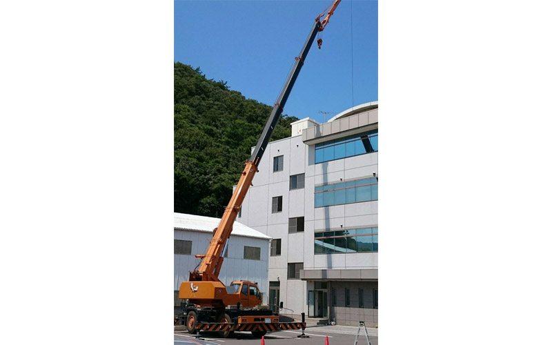 香川県クレーン協同組合｜私たちはクレーンで未来を建設するクレーン業界の協同組合です